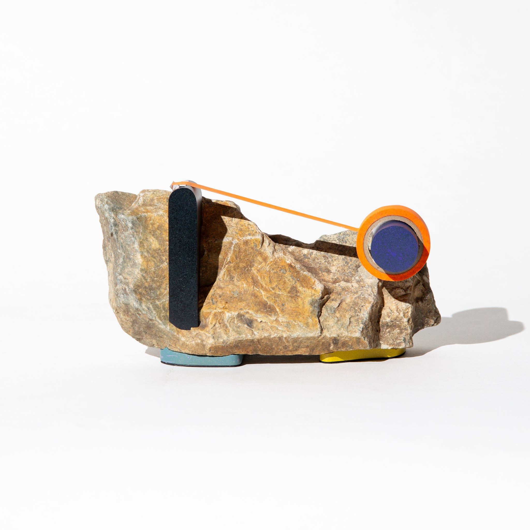 Tape Dispenser on Brown Angular Stone – 新工芸店